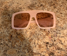 Load image into Gallery viewer, “ 𝕄𝕒𝕟𝕠𝕝𝕠 𝕊𝕙𝕒𝕕𝕖𝕤 “
