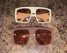 Load image into Gallery viewer, “ 𝕄𝕒𝕟𝕠𝕝𝕠 𝕊𝕙𝕒𝕕𝕖𝕤 “
